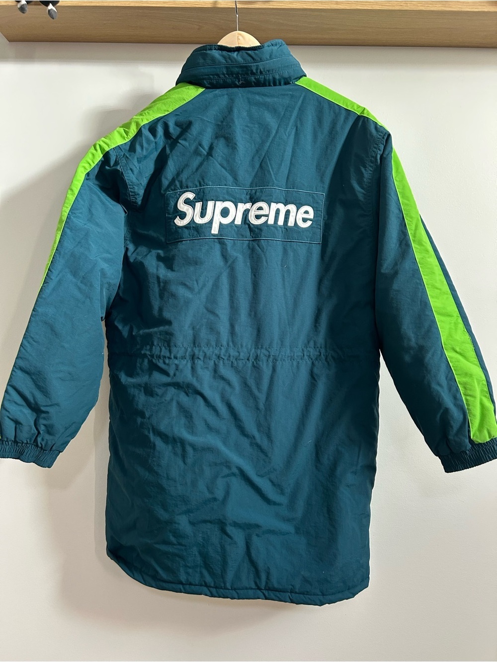 Supreme - Stadium Parka Jacket - size small